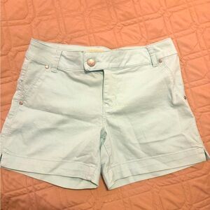 d. jeans size 8 stretch mint colored shorts